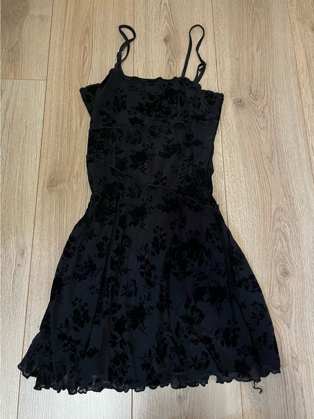 Cider black floral velvet dress